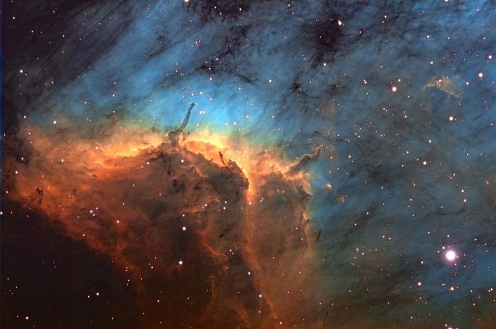 IC5067 Pelican wall